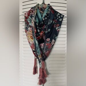Johnny Was silk scarf. This is an amazing offer on this gorgeous silk scarf!